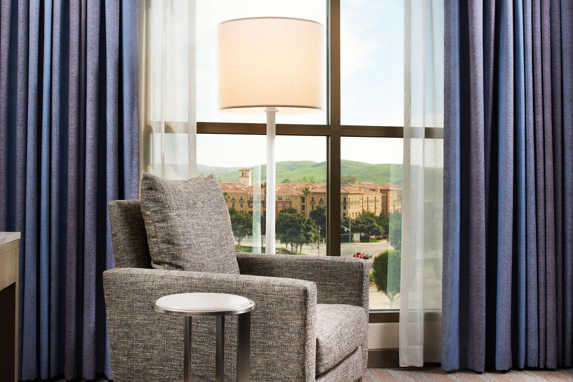 Doubletree By Hilton Irvine Spectrum Buitenkant foto