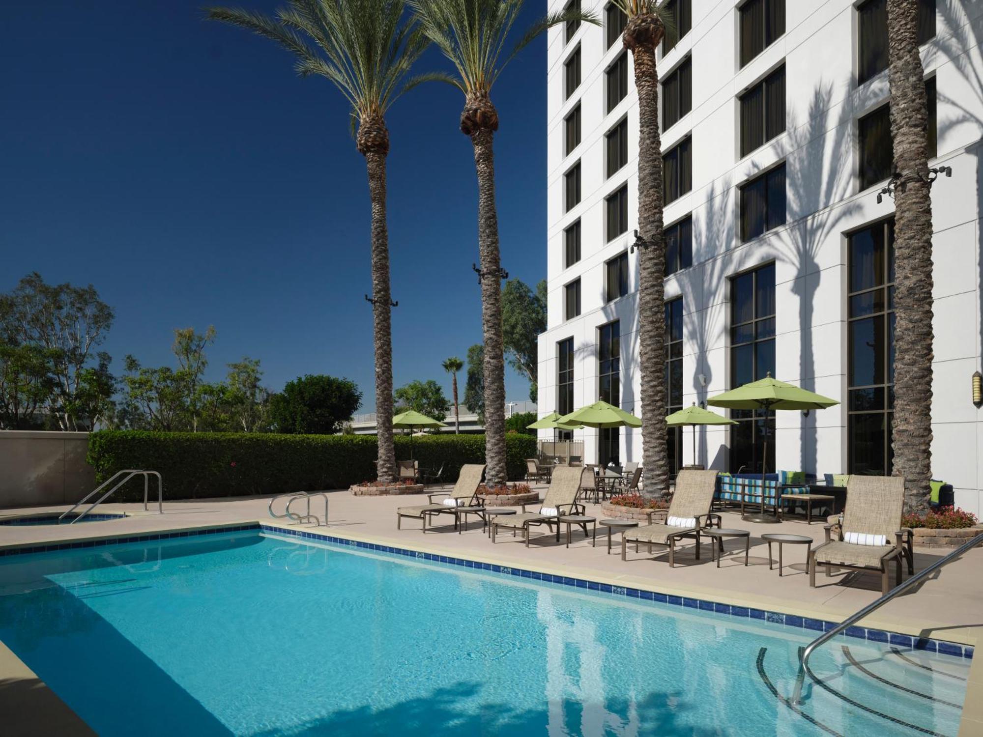 Doubletree By Hilton Irvine Spectrum Buitenkant foto