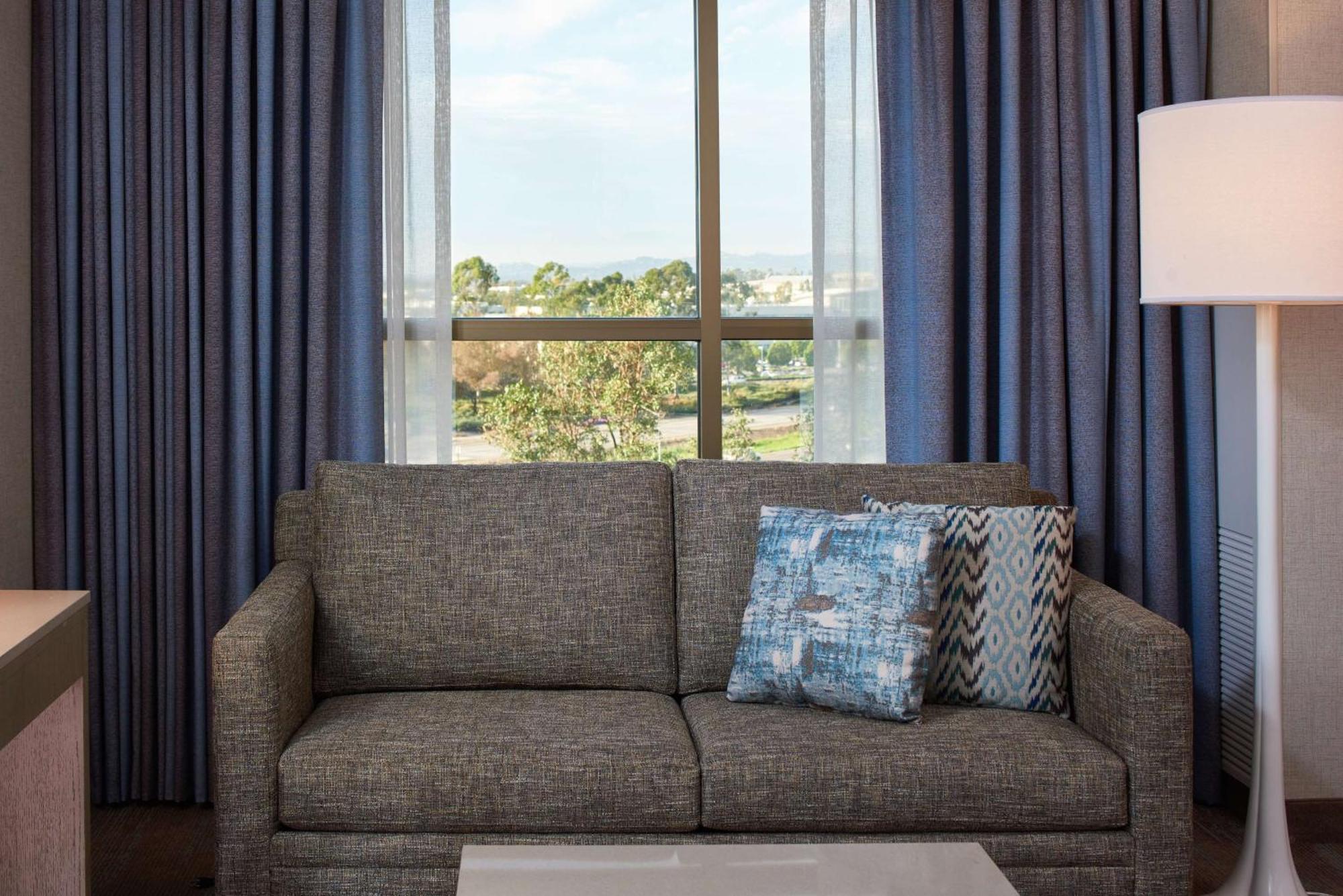 Doubletree By Hilton Irvine Spectrum Buitenkant foto