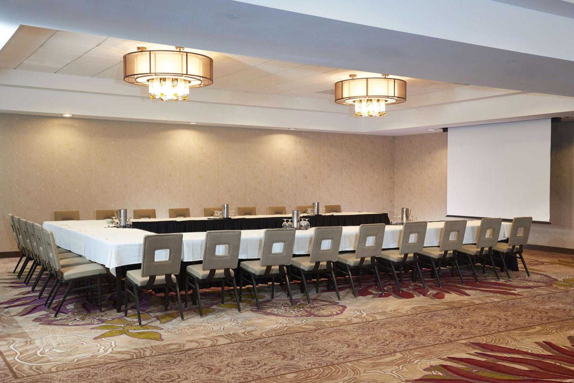 Doubletree By Hilton Irvine Spectrum Buitenkant foto