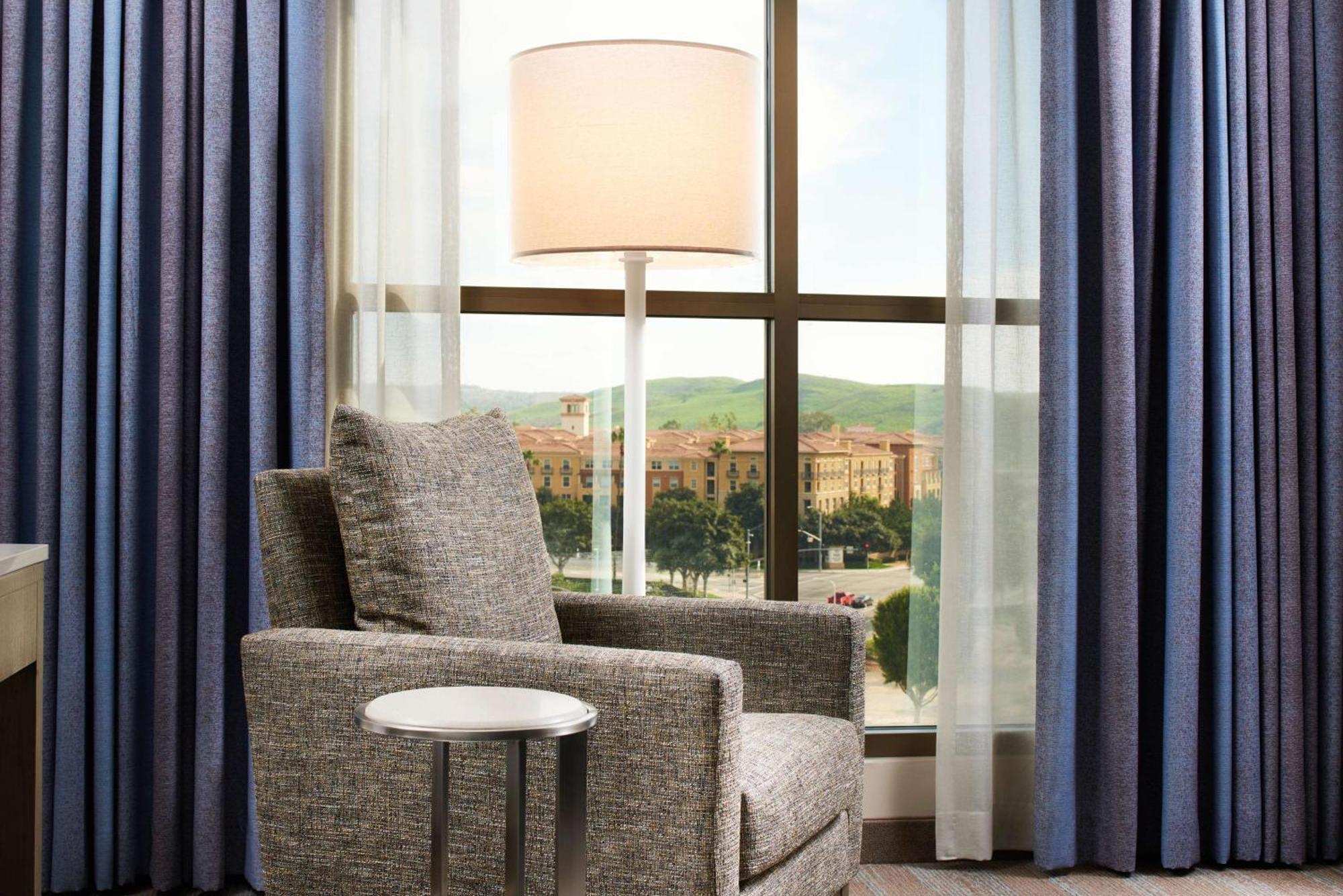 Doubletree By Hilton Irvine Spectrum Buitenkant foto