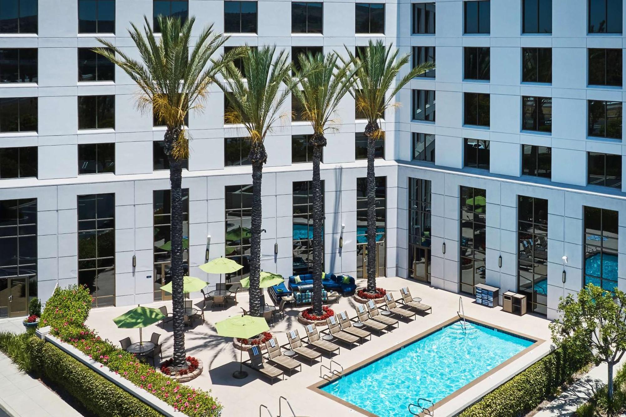 Doubletree By Hilton Irvine Spectrum Buitenkant foto