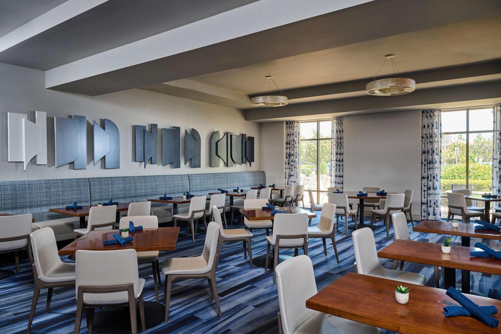 Doubletree By Hilton Irvine Spectrum Buitenkant foto