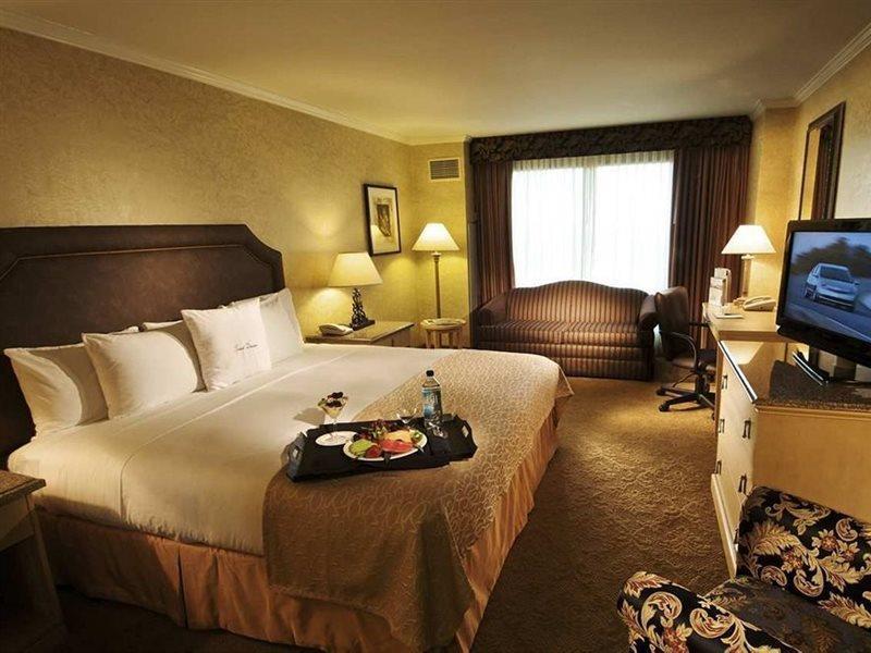 Doubletree By Hilton Irvine Spectrum Buitenkant foto
