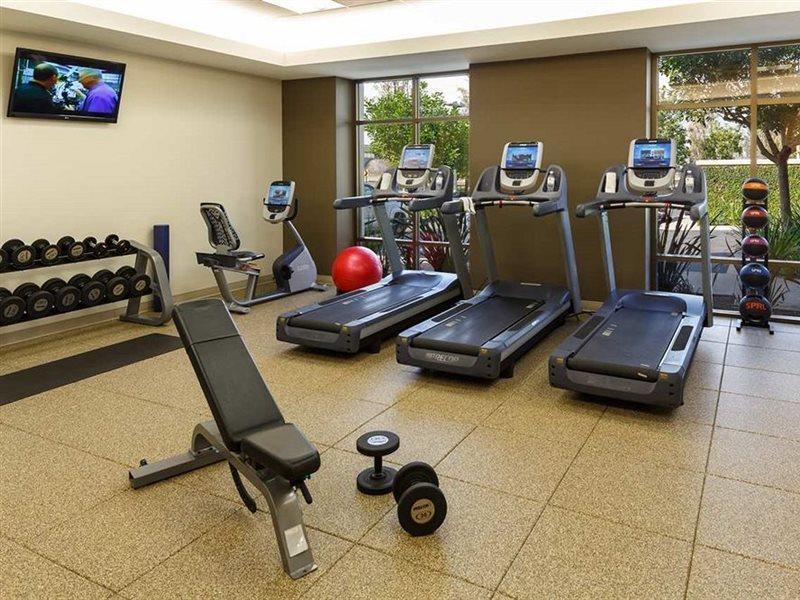 Doubletree By Hilton Irvine Spectrum Buitenkant foto