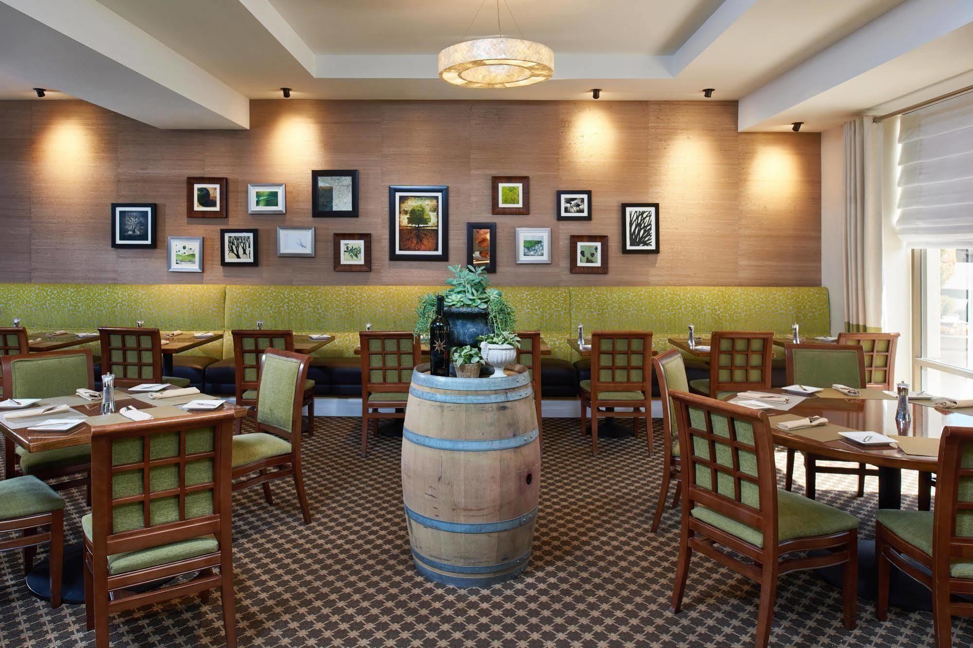 Doubletree By Hilton Irvine Spectrum Buitenkant foto